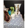 Image 2 : 49. 4 Mixed Vases