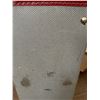 Image 8 : 1960 record carrying case. Shows some wear but in great condition. This is a very strong little carr