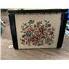 Image 3 : Rare 1950 embroidered ladies bag- in like new condition