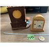 Image 3 : Teddy bear accessories - decor clock needs batteries music box works
