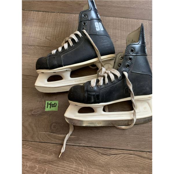 Like new boys skates - worn a handful of times in excellent condition - size 3