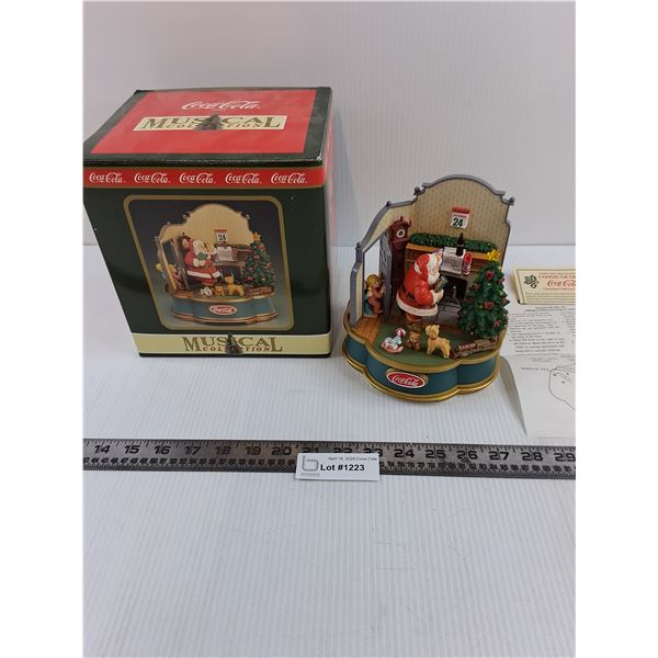 Coca-Cola Musical Christmas Scene - Untested