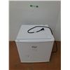 Image 1 : *Master chef Mini Fridge_ 18.5" x 17.5" x 19", Consigner Says Works