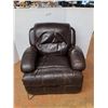 Image 1 : *Leather Electric Reclining Chair, 38" x 40" x 40", Consigner Says works- Cannot Ship