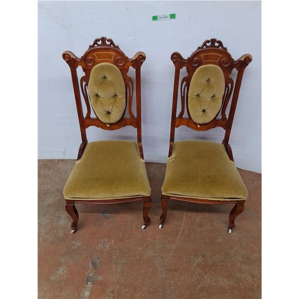*(2) Vintage Cushioned Wheeled Chairs