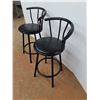 Image 3 : (2) Cushioned Bar Stools