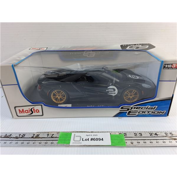 2017 Ford GT 1:18 Scale in Box