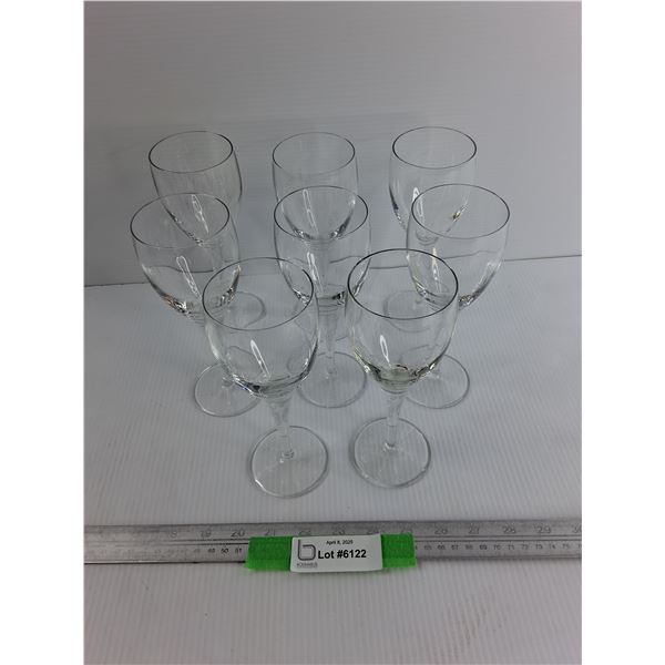 (8) Glass Wine Glasses