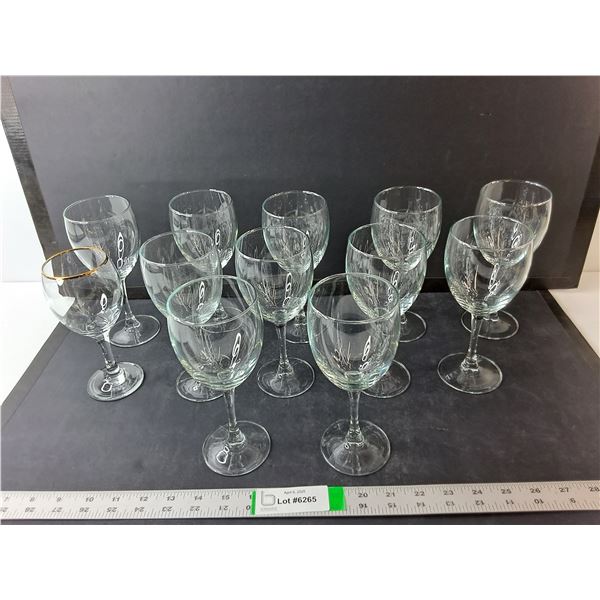 (12) Wine Glasses