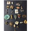 Image 2 : (23) Brooches