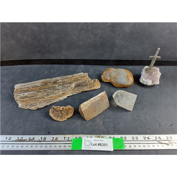 Various Rocks and King Arthur's Decoration