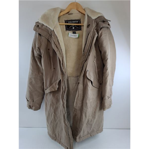 * Storm Mountain 1975 3/4 Length Winter Jacket - Size M