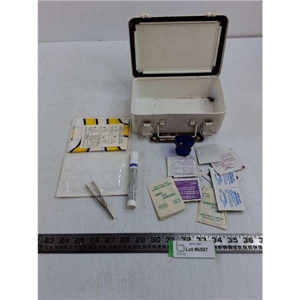 Vintage First Aid Kit - As is