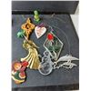 Image 2 : Christmas Tree Decorations, Glass Elephant Ornament, Carving Tool Set