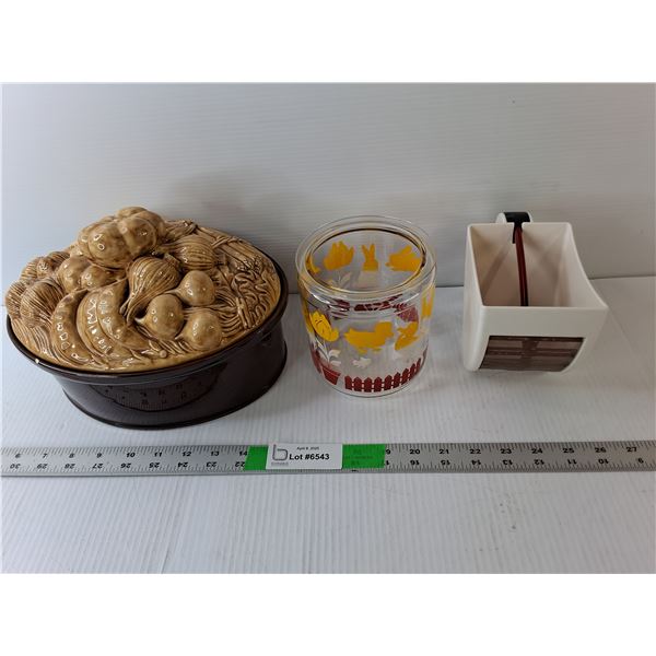 Sifter, Glass & Ceramic Storage Containers Up to 10.25" Long