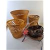 Image 2 : Wicker Lot- (7) Baskets, (5) Placemats