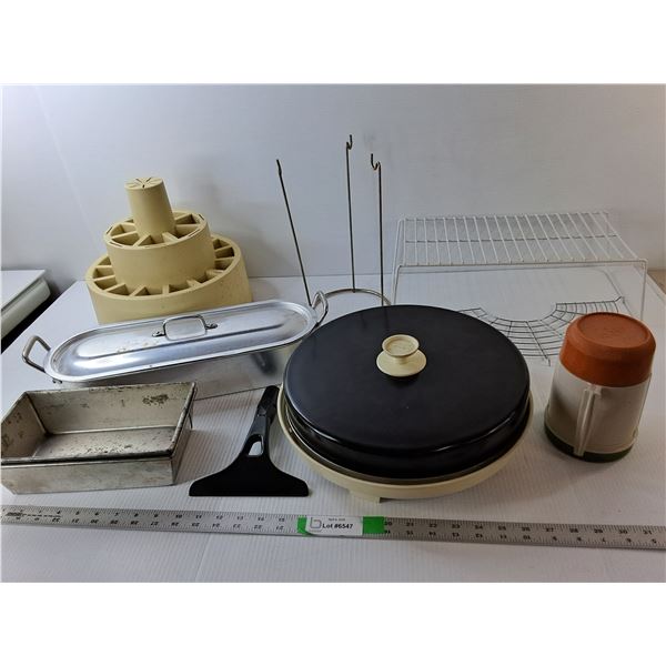 Kitchen Lot- Vintage Thermos, Carousel, Pizza Pan, Misc.