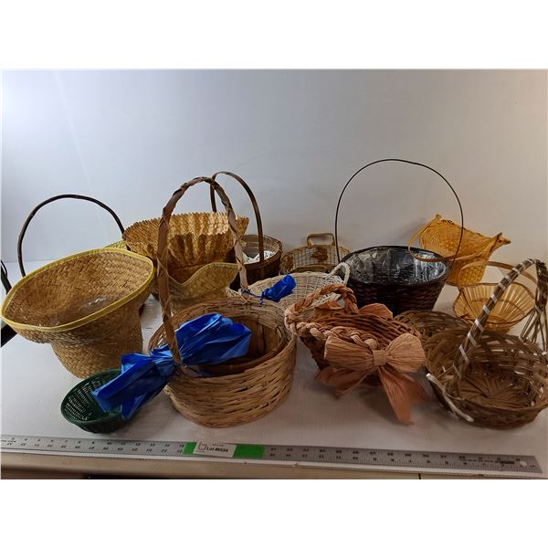 *Woven Basket Lot