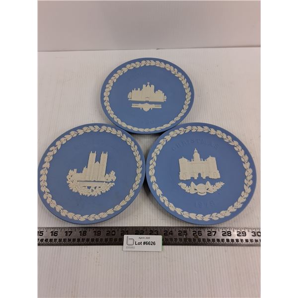 (3) Wedgwood Jasper Pale Blue Plates (Westminster Abbey, Horse Guards, St.james Palace)