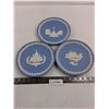 Image 1 : (3) Wedgwood Jasper Pale Blue Plates (Piccadilly Circus, Tower of London, St. Paul's Cathredal)