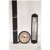 Image 2 : Two vintage pressure gauges including a Moeller temperature gauge and a Marshall Town Iowa USA press