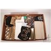Image 1 : Selection of vintage purses and costume jewellery