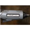 Image 2 : Two 3/8" drive air ratchets including Campbell Hausfeld and Maximum by Mastercraft
