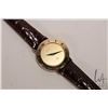 Image 2 : Ladies Gucci wrist watch with genuine leather Gucci strap, new battery, working at time of catalogui