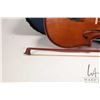 Image 7 : The Stentor Student One 4/4 violin with blue velvet lined hard case, includes case, bow and rosin. N
