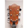 Image 8 : 1966 Framus guitar. Made in Germany, semi hollow, roller bridge, inline with mother-of-pearl diamond