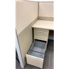 Image 8 : 4 DESKS WITH CUBICLE WALLS OFFICE WORK SPACE SYSTEM