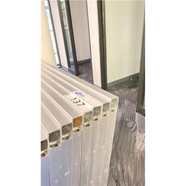 GROUP OF 4 LARGE WHITE W/ALUMINIUM FRAMES OFFICE PANELS - 6FT ACROSS X 4FT WIDE WITH 2FT ARM