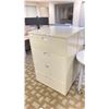 Image 2 : HON 4 DRAWER LATERAL FILING CABINET
