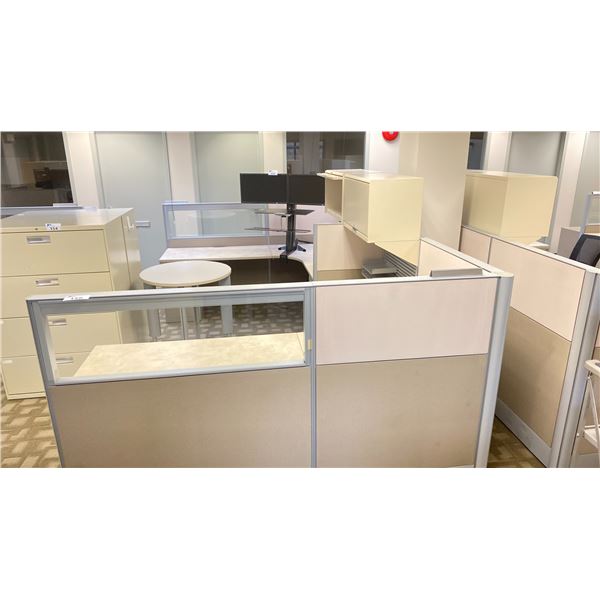 2 DESKS WITH CUBICLE WALLS OFFICE WORK SPACE SYSTEM