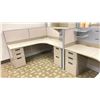 Image 2 : 2 DESKS WITH CUBICLE WALLS OFFICE WORK SPACE SYSTEM
