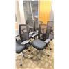Image 2 : GROUP OF 5 BLACK & CHROME WITH MESH BACK ADJUSTABLE OFFICE CHAIRS
