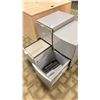 Image 3 : 2 SMALL GREY 3 DRAWER MOBILE FILING CABINETS