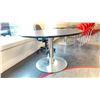 Image 2 : 4' ROUND TABLE WITH METAL BASE