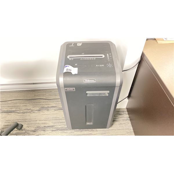FELLOWES PAPER SHREDDER MODEL 225CI. CAN ALSO SHRED CD'S