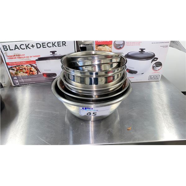 STACK OF STAINLESS STEEL BOWLS-APPROX 11