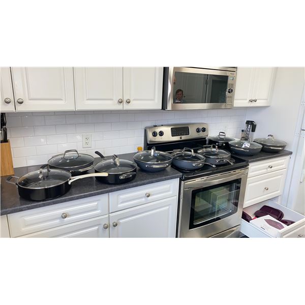LARGE GROUP OF PANS WITH LIDS-NON-STICK. 9 POTS, 9 LIDS