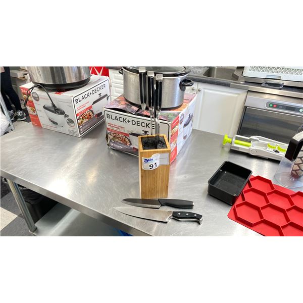 BUTCHER BLOCK WITH EPICURE KNIVES-SIX KNIVES