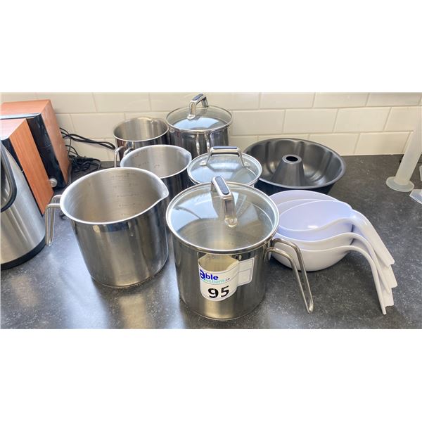 GROUP LOT OF 6 EPICURE MEASURE COOK POTS WITH HEAVY DUTY BOTTOMS, SEVERAL LIDS, COFFEE DISPENSER,
