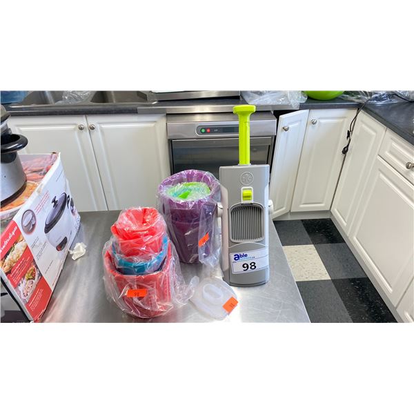 GROUP LOT OF PIC MANDOLIN AND SILICONE MEASURING CONTAINERS