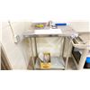 Image 1 : 36X24X40"H STAINLESS PREP TABLE