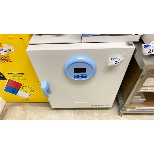 VWR OVEN MODEL 89511-406 3.7 CUBIC FT. USED FOR CONSISTENT TEMPERATURE CHECKS