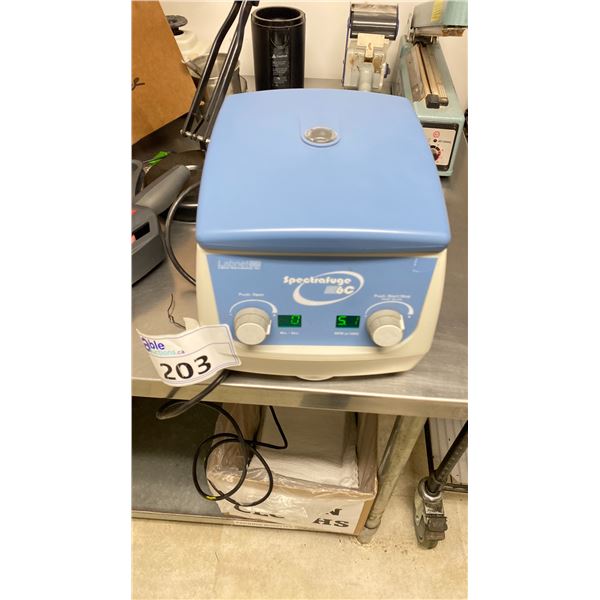 SPECTRAFUGE 6C MADE BY LABNET INTERNATIONAL MODEL C0060