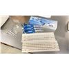 Image 1 : VWR ERGONOMIC MICRO PIPETTE. 100-1000 MICROLITERS, 10-100 MICROLITERS, 500 MICROLITERS PLUS GLASS