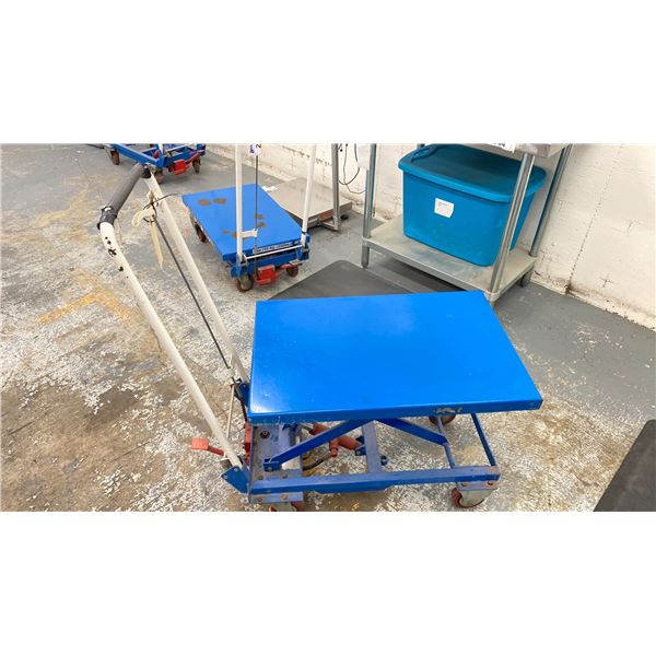 MANUAL LIFT TABLE ON WHEELS 150 KG CAPACITY MODEL BS15 LOCATED IN PRE-WEIGH ROOM