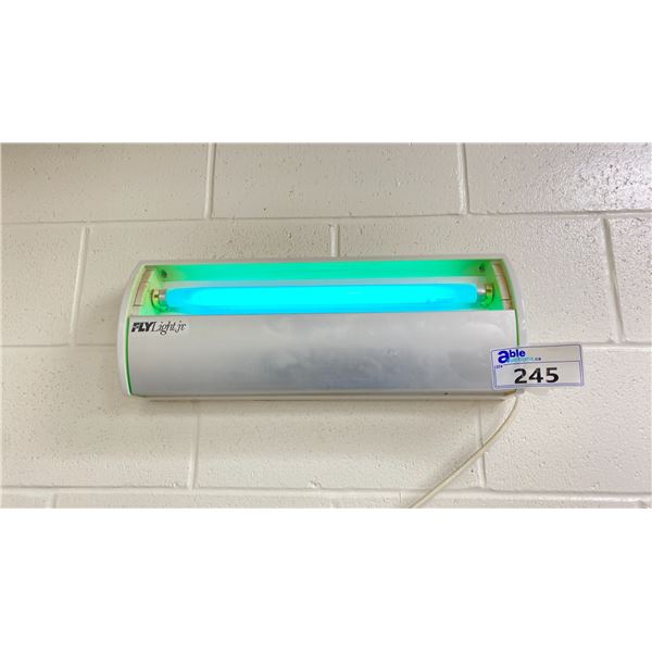 FLY LIGHT JUNIOR ELECTRIC BLUE LIGHT BUG ATTRACTIVE LIGHT WITH STICKY STRIP. LOCATED